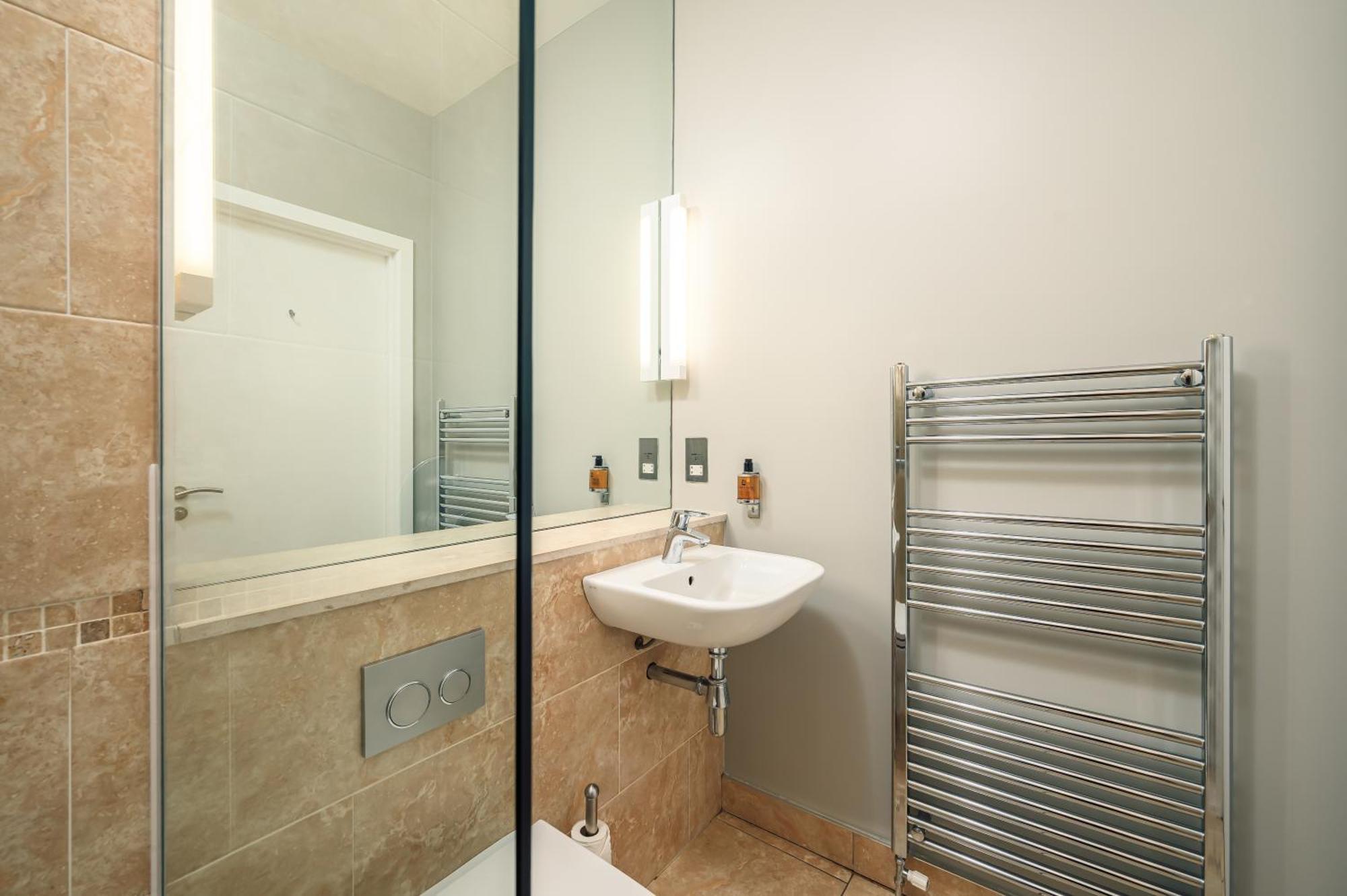 Destiny Scotland - St Andrew Square Apartments Edinburgh Exterior photo